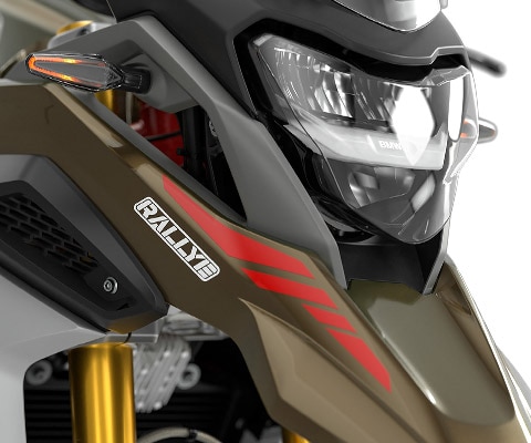 Vemos los faros LED con luz diurna de la G 310 GS.