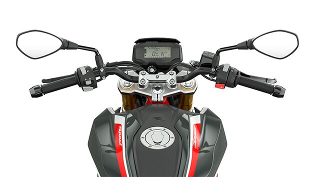 Vemos el manillar y los elementos de control de la G 310 R.